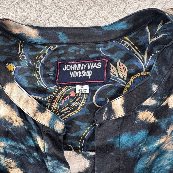 Johnny Was Shadow Voyager Tunic Top Womens Size XL Oversized 100% Silk Button Up - Picture 5 of 13